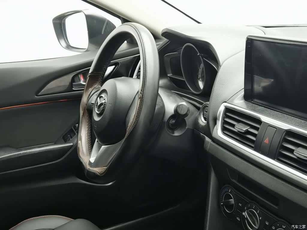 Mazda Mazda3, 2016 22