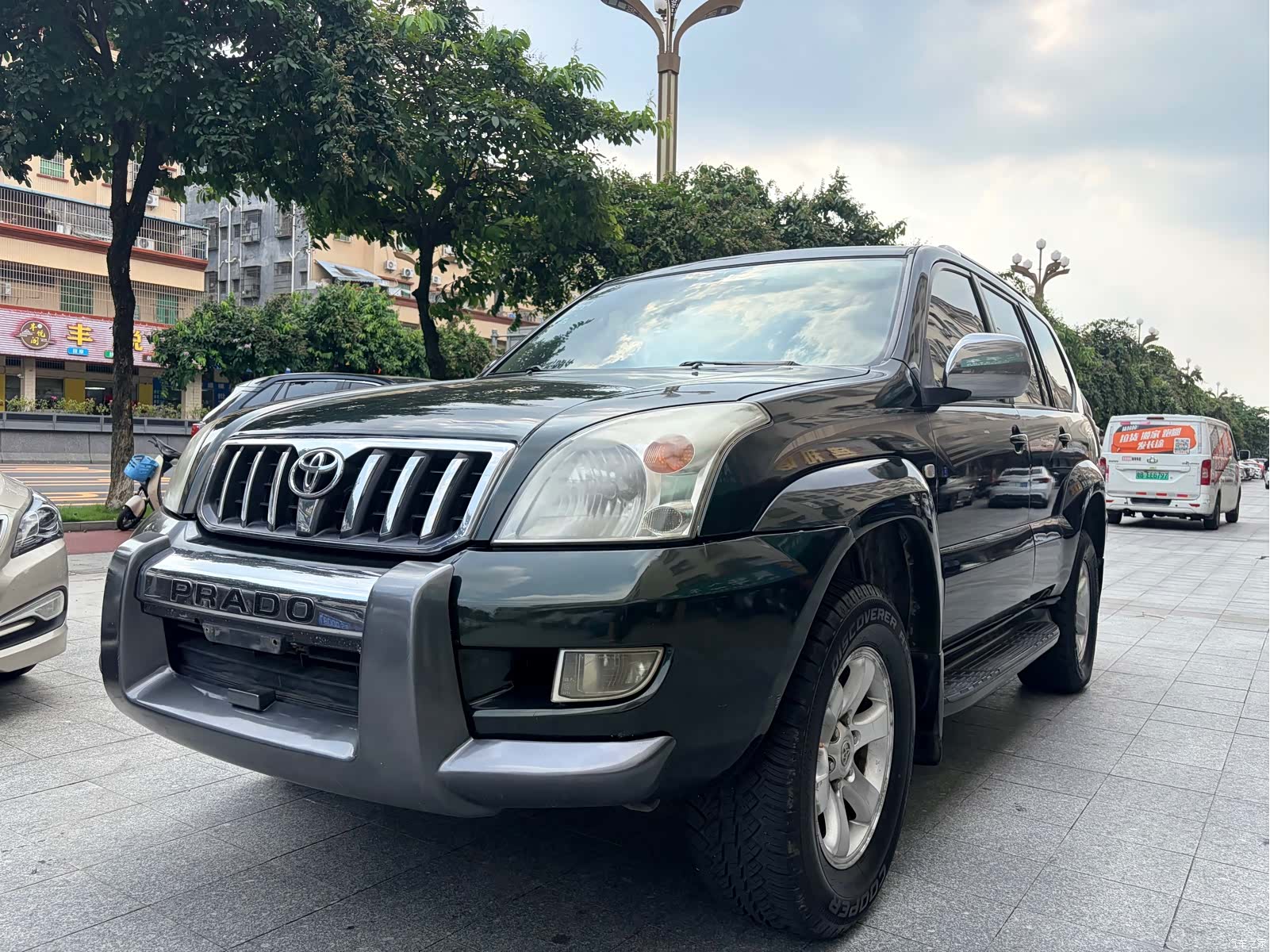 Toyota Prado, 2003 1