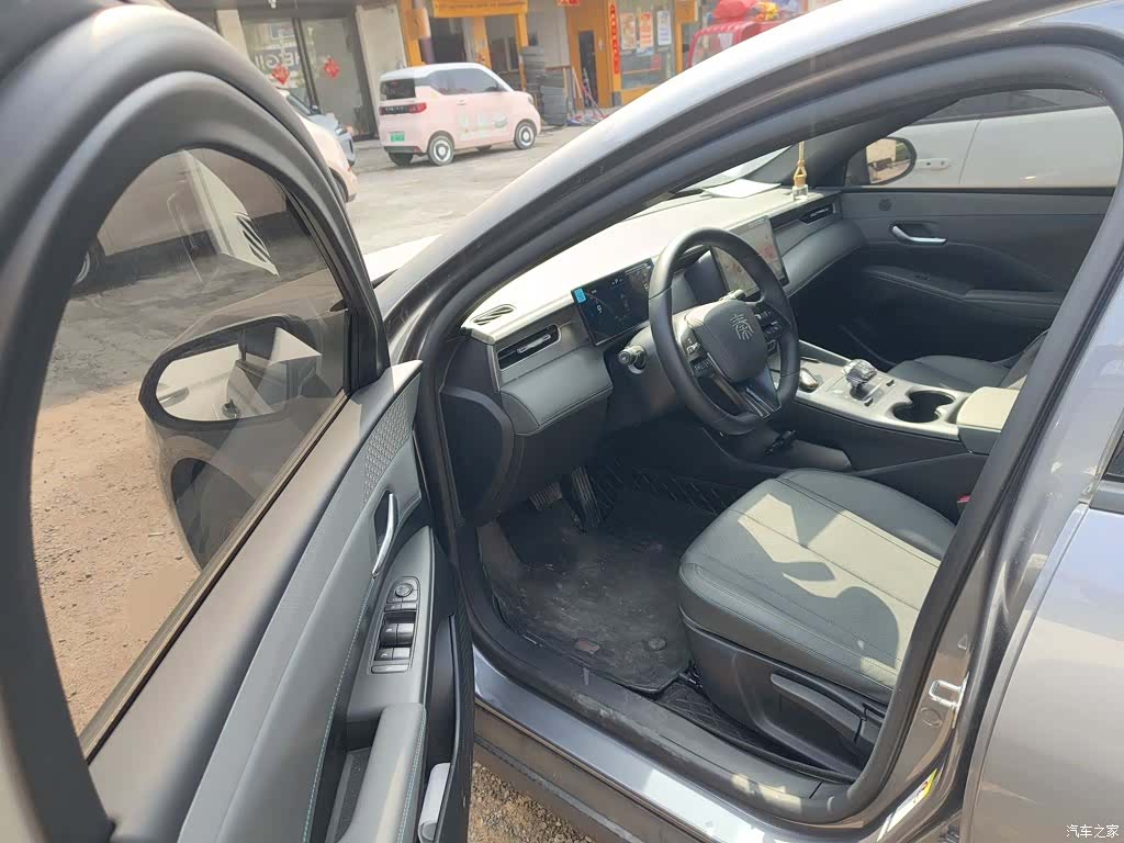 BYD Qin, 2025 12