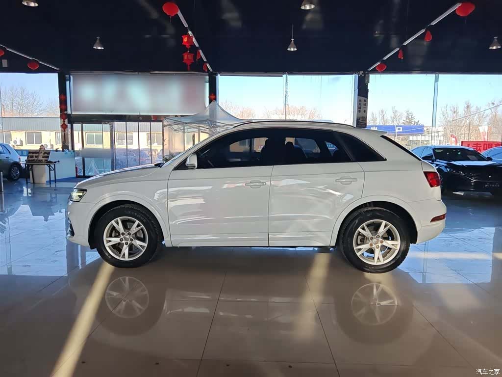 Audi Q3, 2018 11