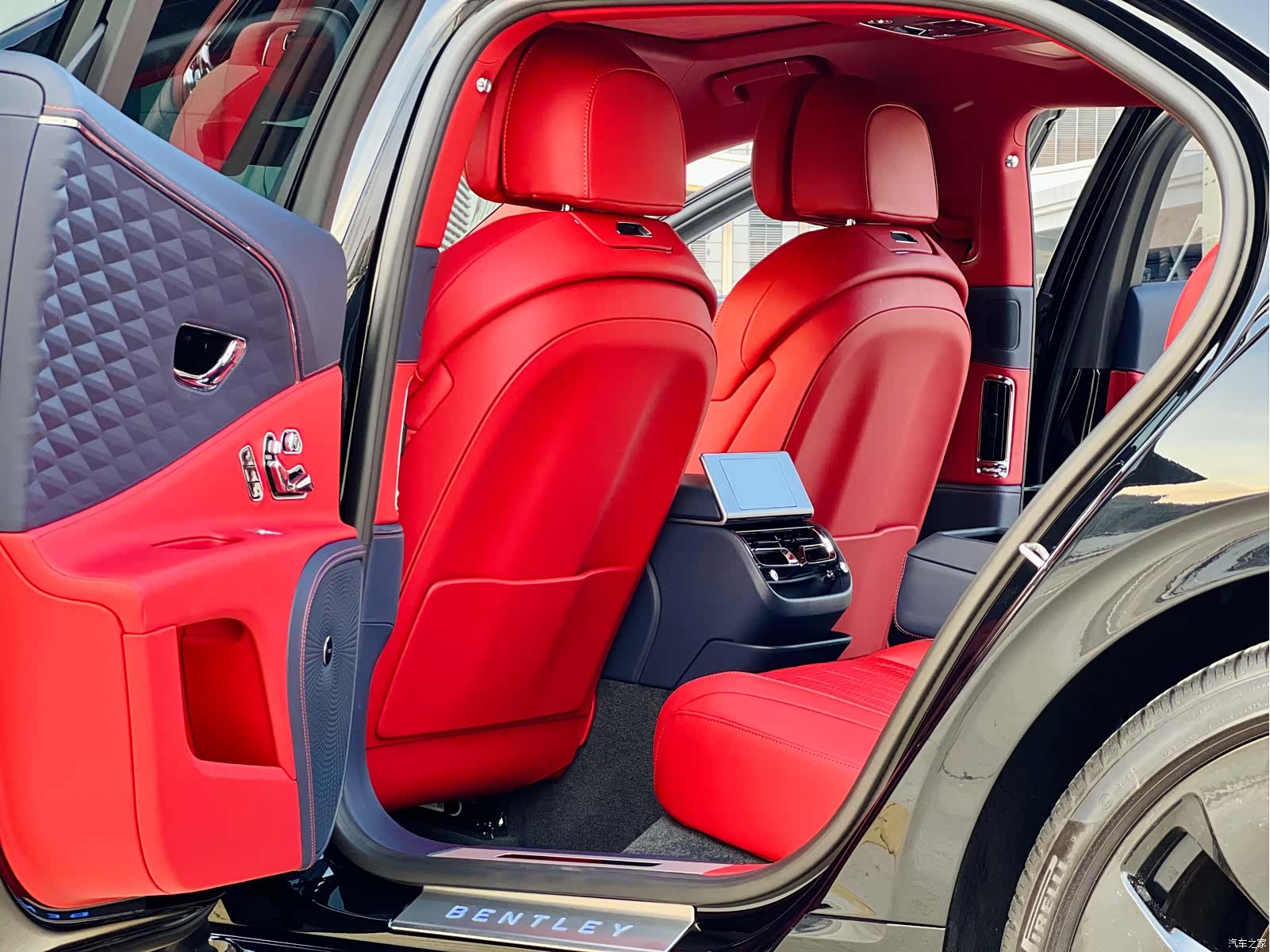 Bentley Flying Spur, 2022 6