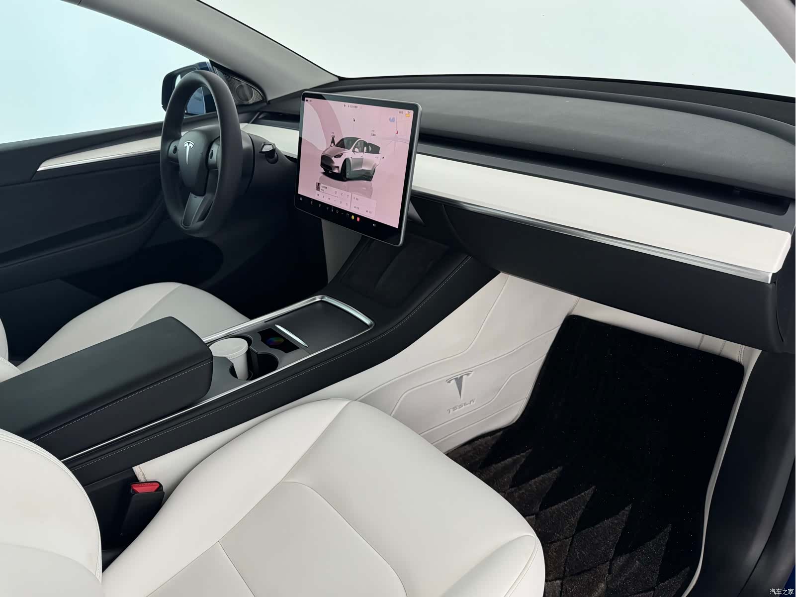 Tesla Model Y, 2023 9