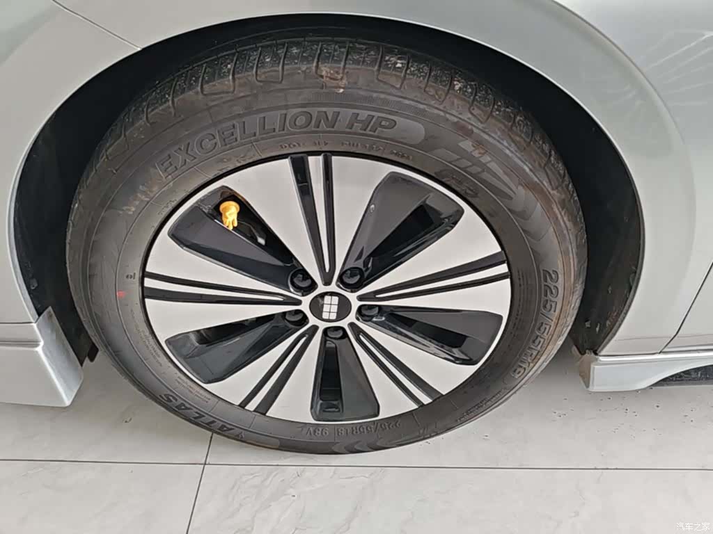 Geely A7, 2025 25