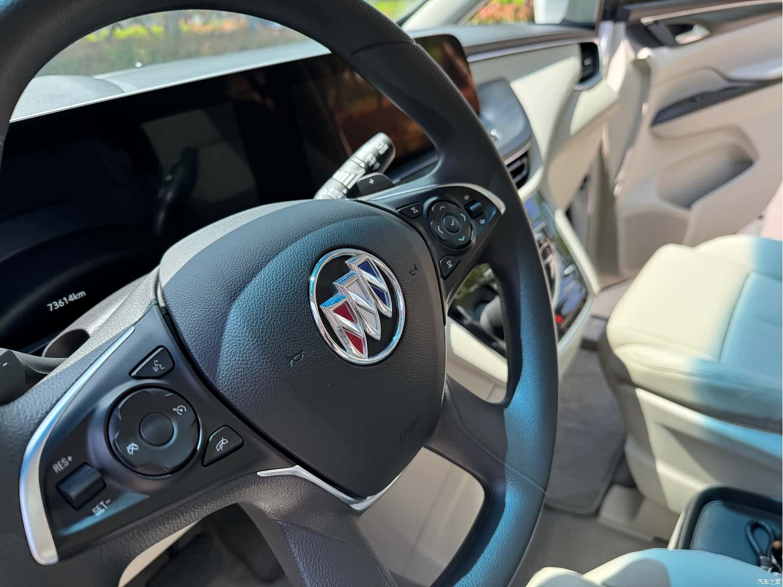 Buick GL8, 2022 8