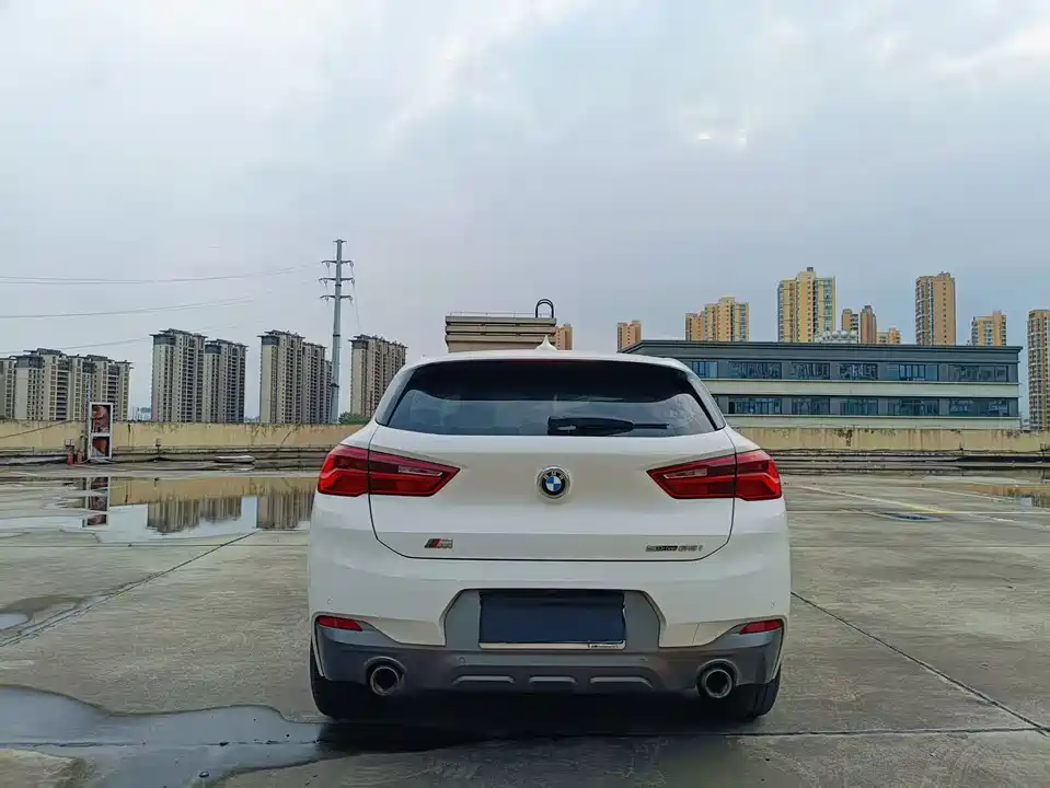 BMW X2