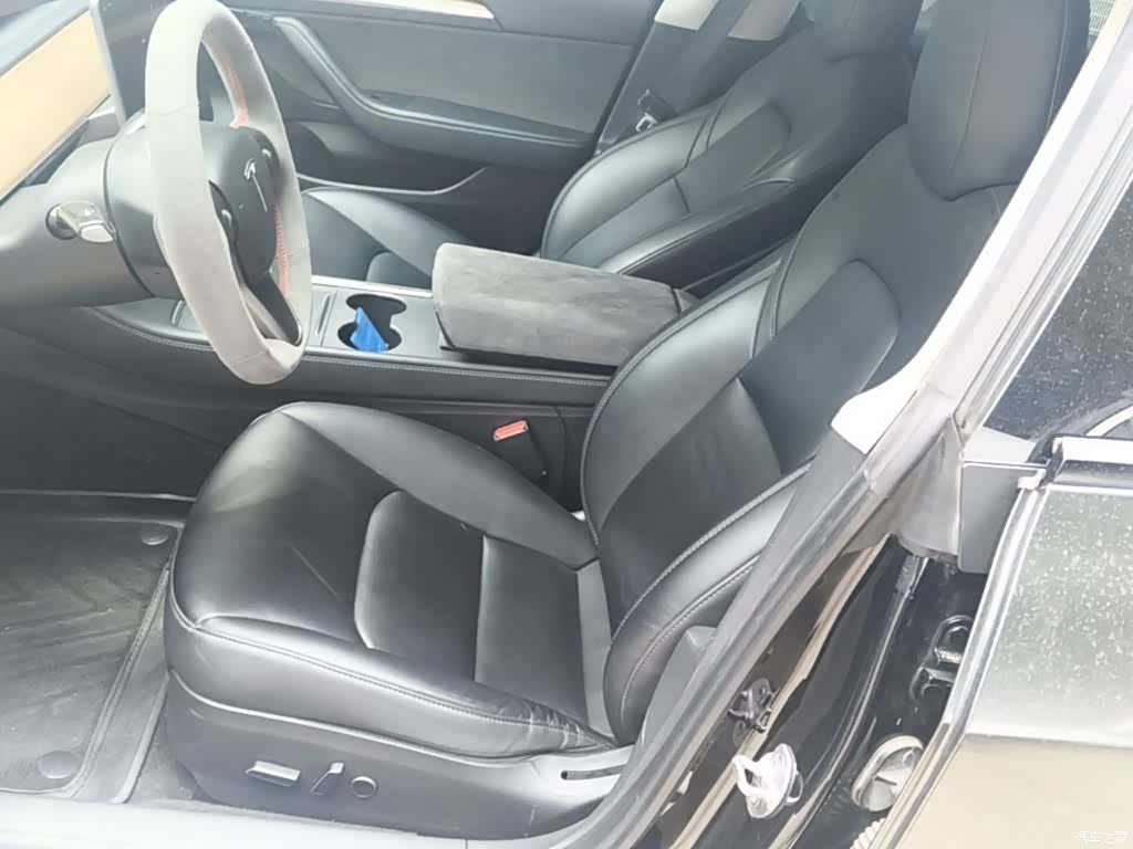 Tesla Model 3, 2022 11
