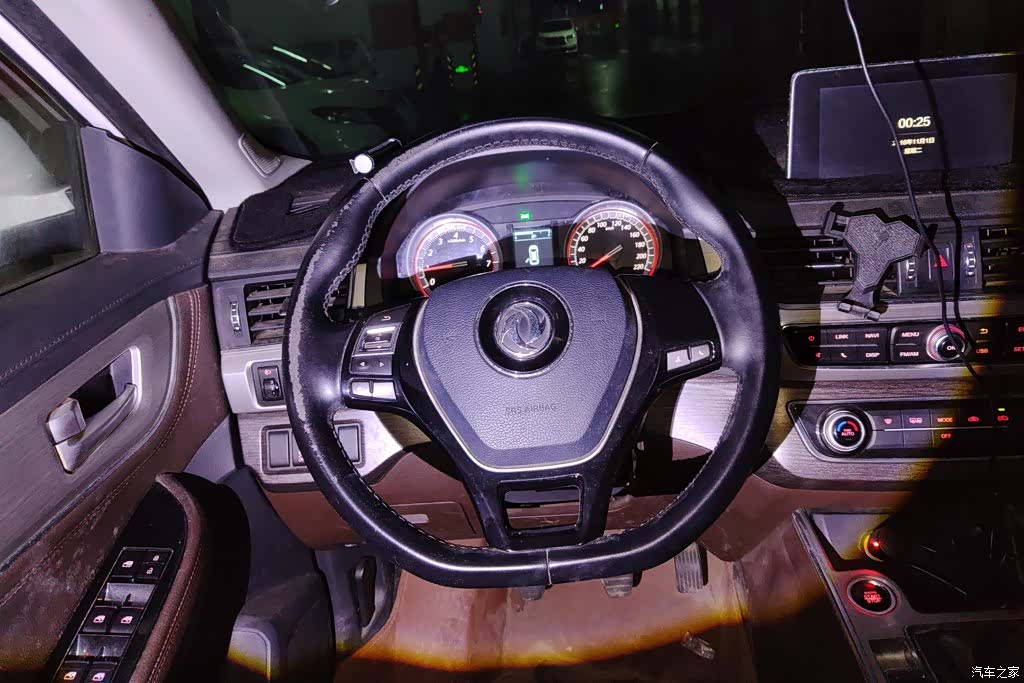 DongFeng X5, 2017 15