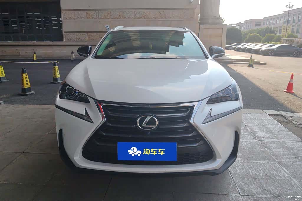 Lexus NX, 2017 2