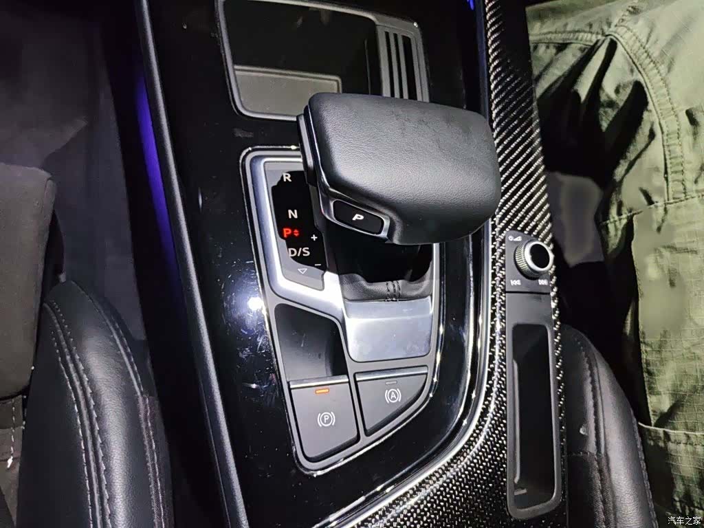 Audi A4L, 2023 7