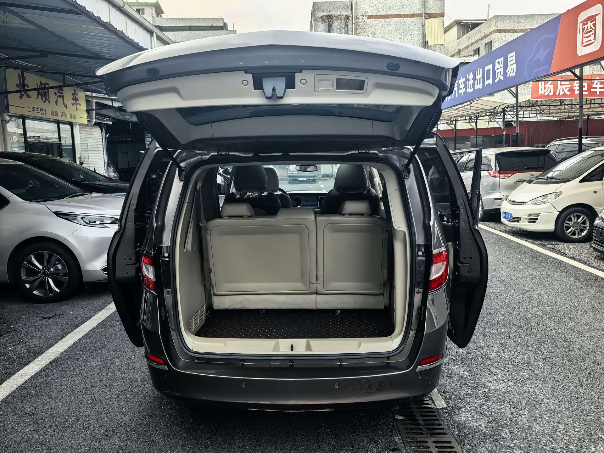 Buick GL8, 2013 7