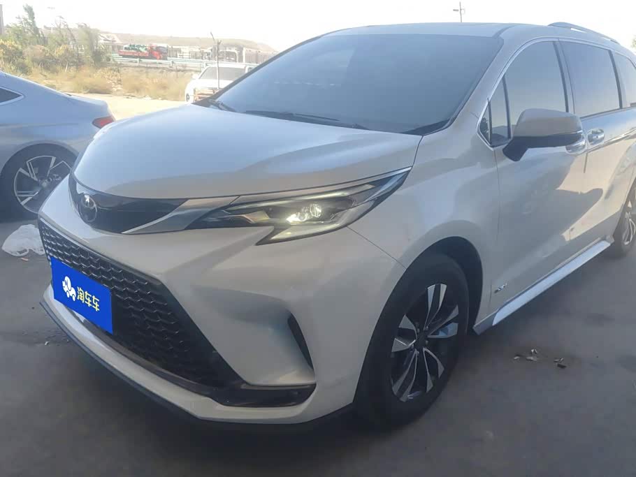 Toyota Granvia 2024 2.5L Luxury PLUS