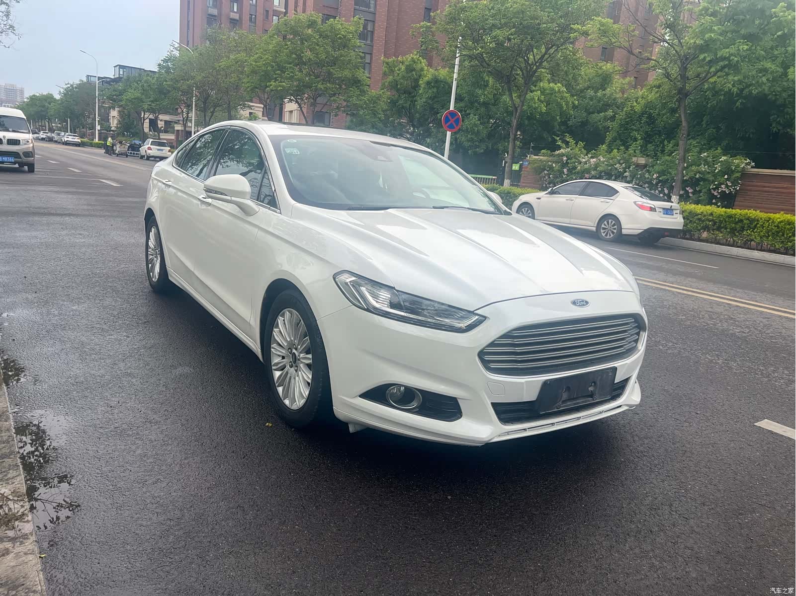 Ford Mondeo, 2015 3