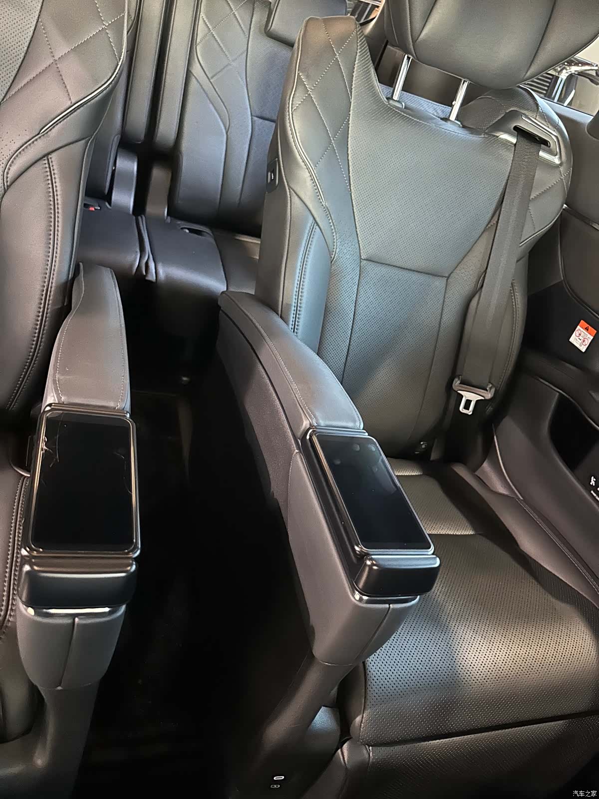 Toyota Vellfire, 2024 19