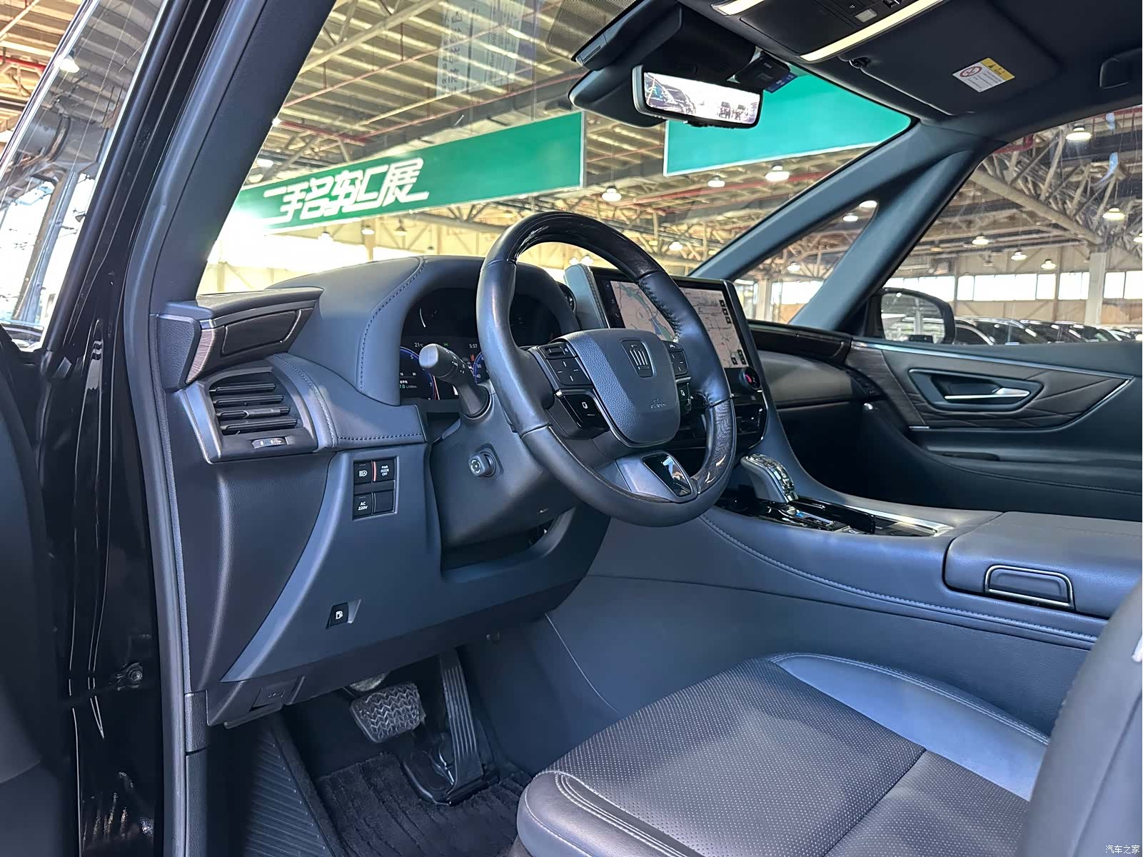 Toyota Vellfire, 2024 8