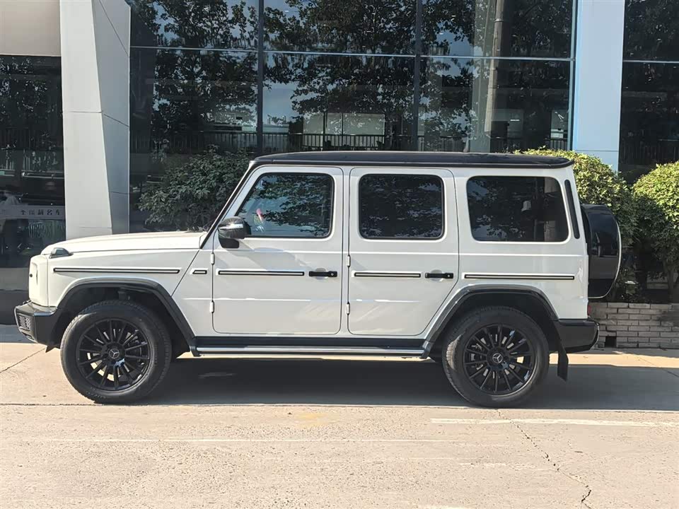 Mercedes-Benz G-class Mercedes-Benz G-class