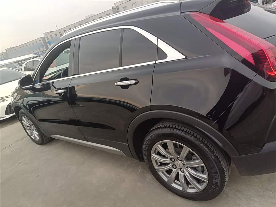 Cadillac XT4