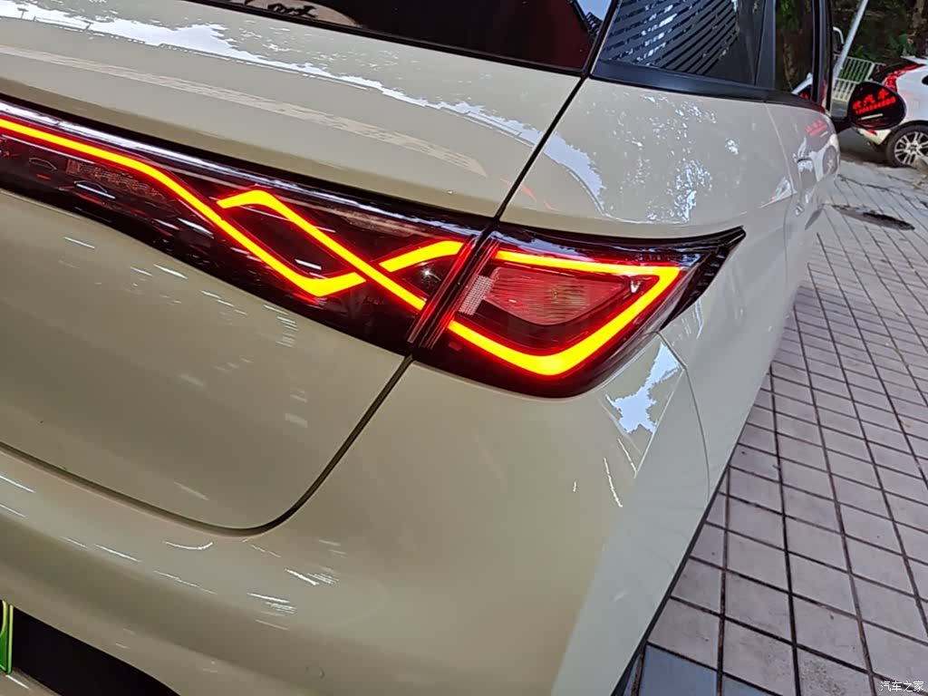 BYD Dolphin, 2023 8