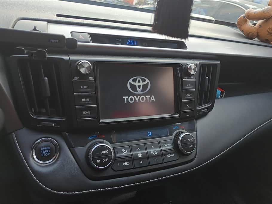 Toyota RAV4 Rongfang