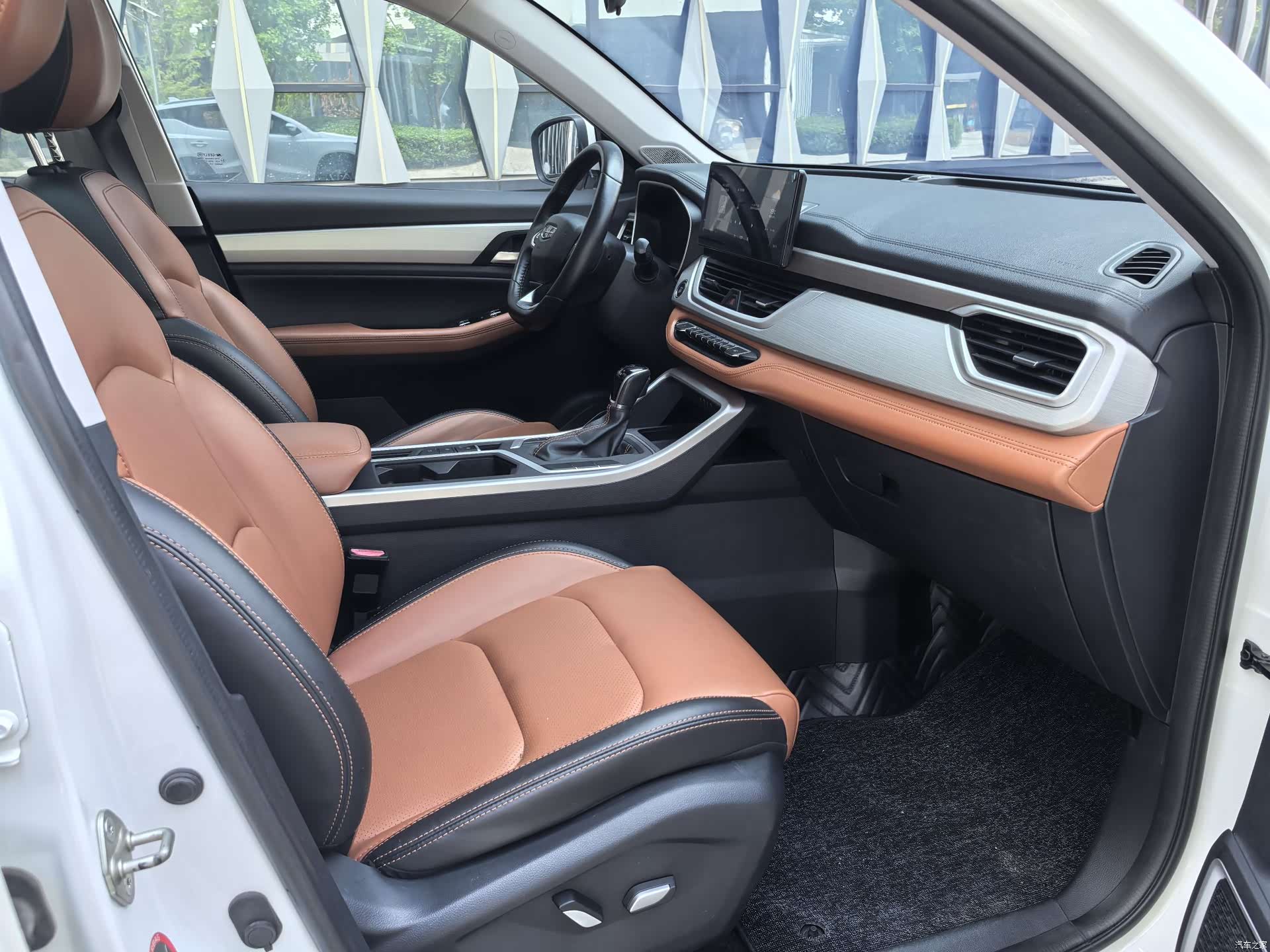 Geely X6, 2020 9