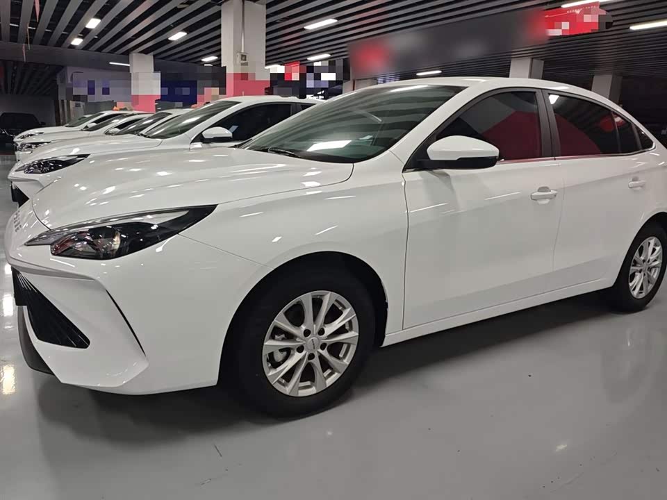 Roewe i5