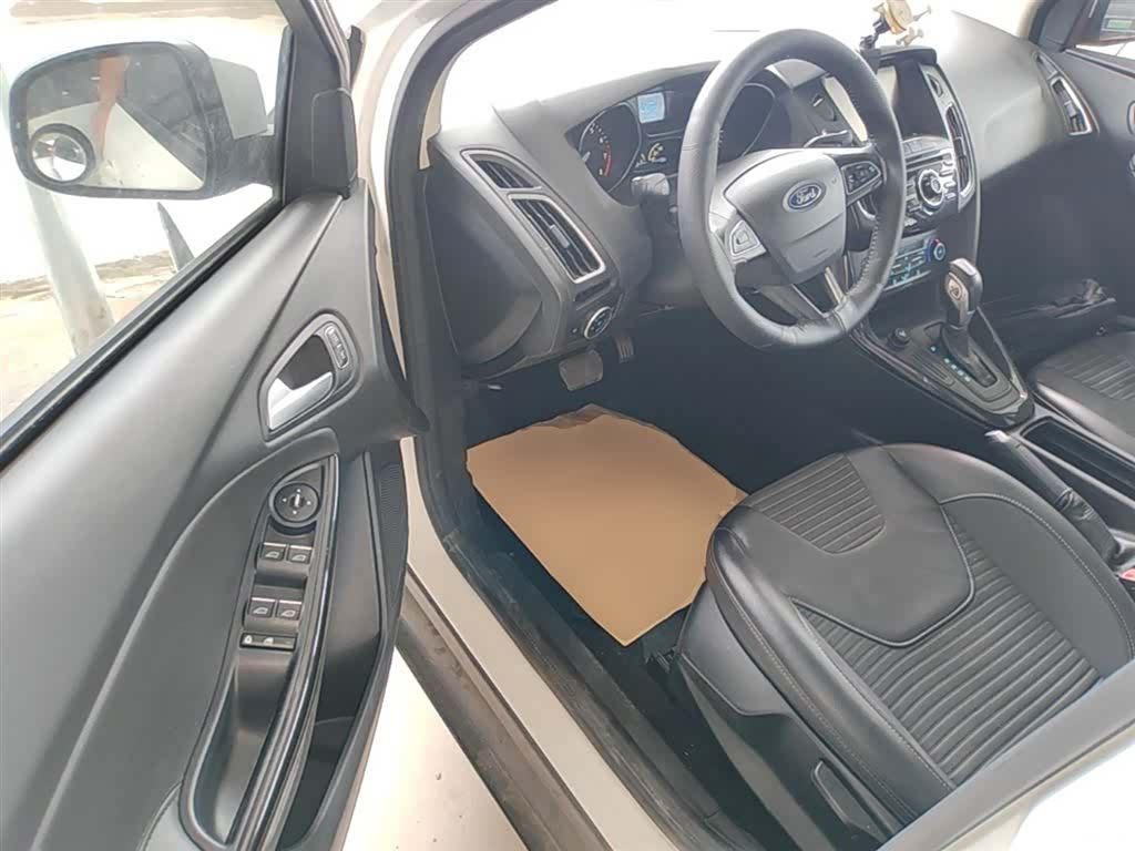 Ford Focus, 2016 16