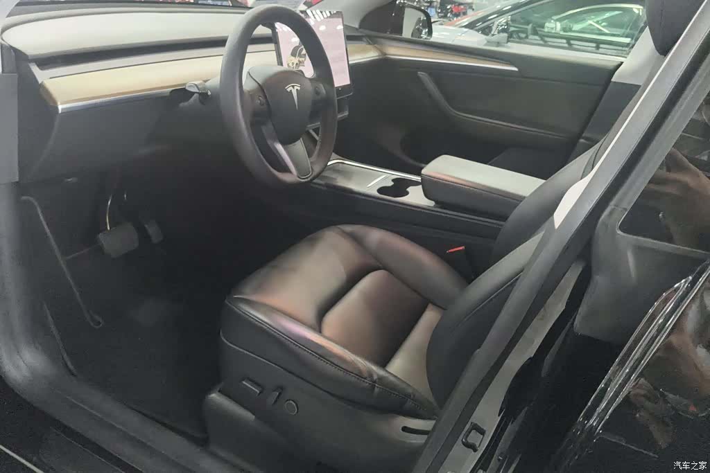 Tesla Model Y, 2021 9