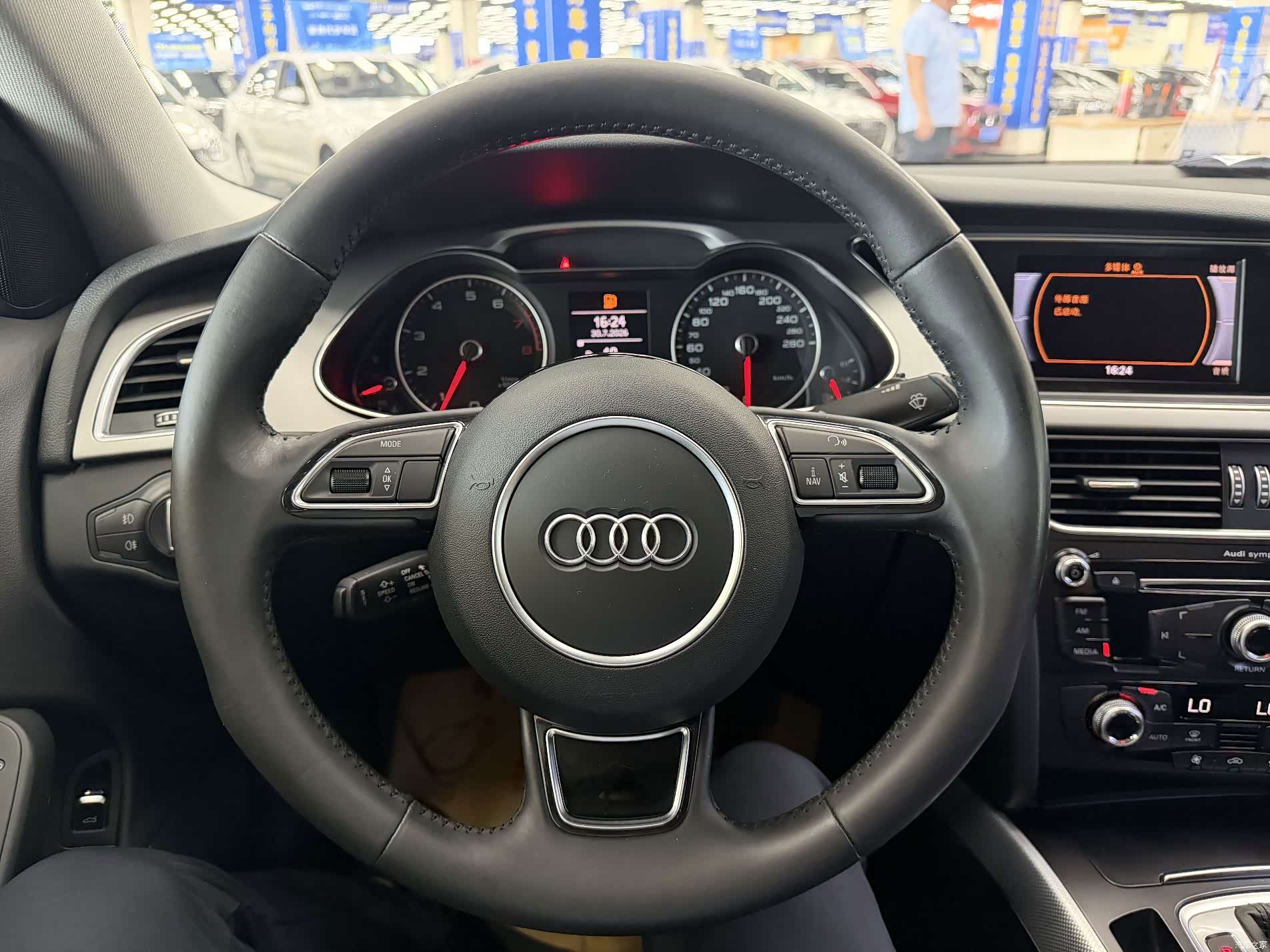 Audi A4L, 2016 9