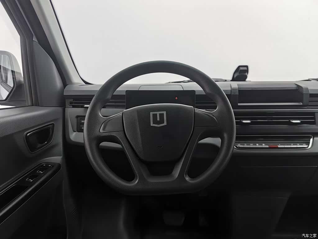 YuanCheng V6E, 2025 11