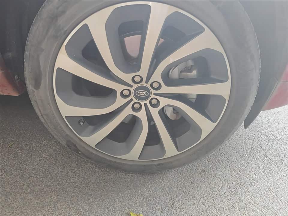 Land Rover Discover sports