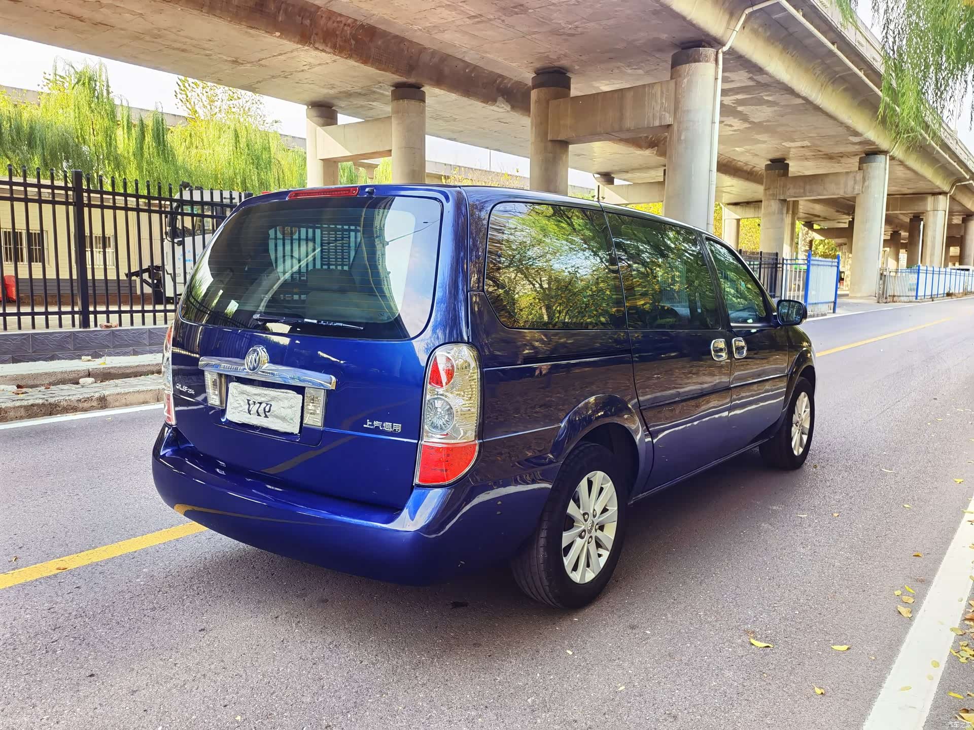 Buick GL8, 2017 7