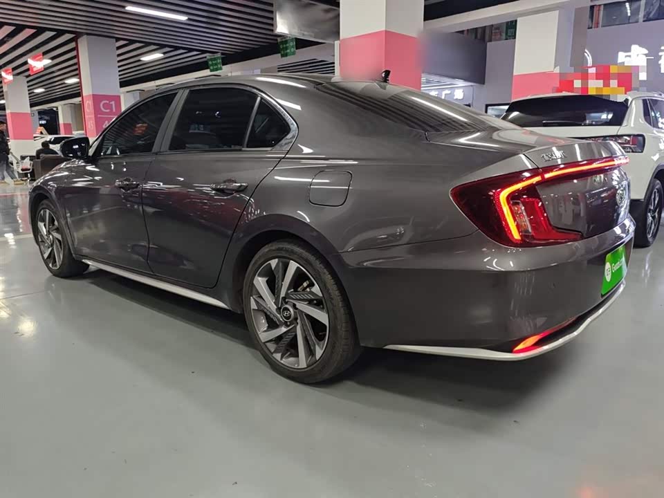 Hyundai Name picture