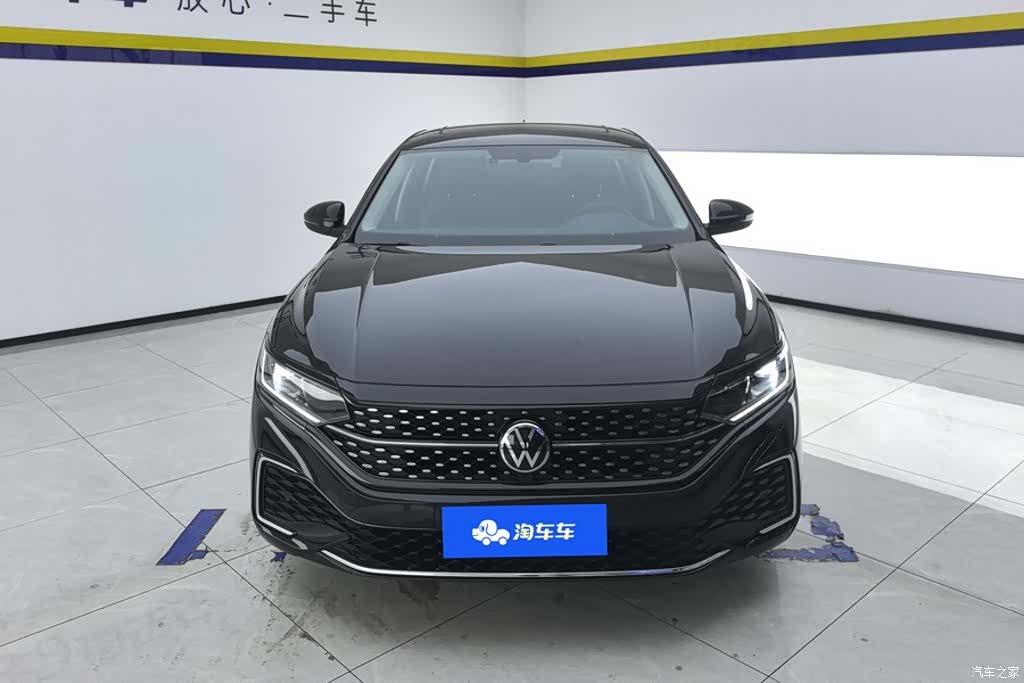 Volkswagen Passat, 2023 2
