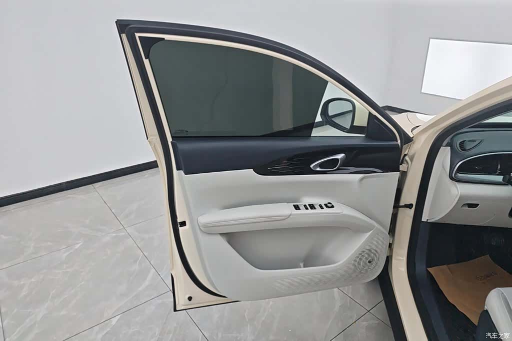 Geely Xingyuan, 2025 7