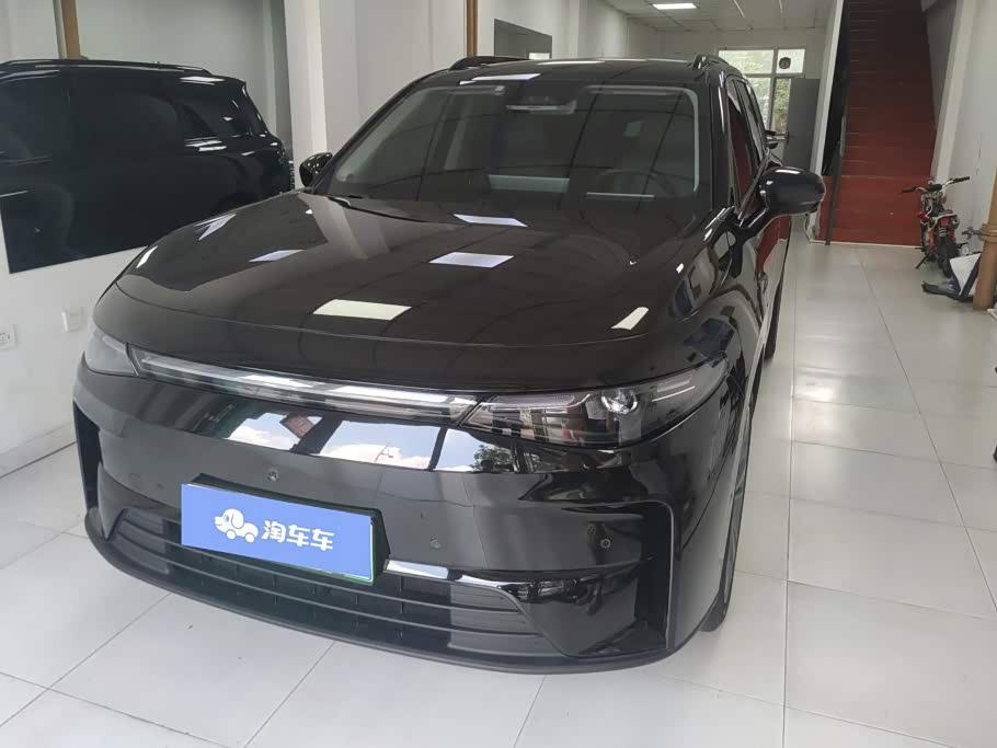 Leapmotor C16
