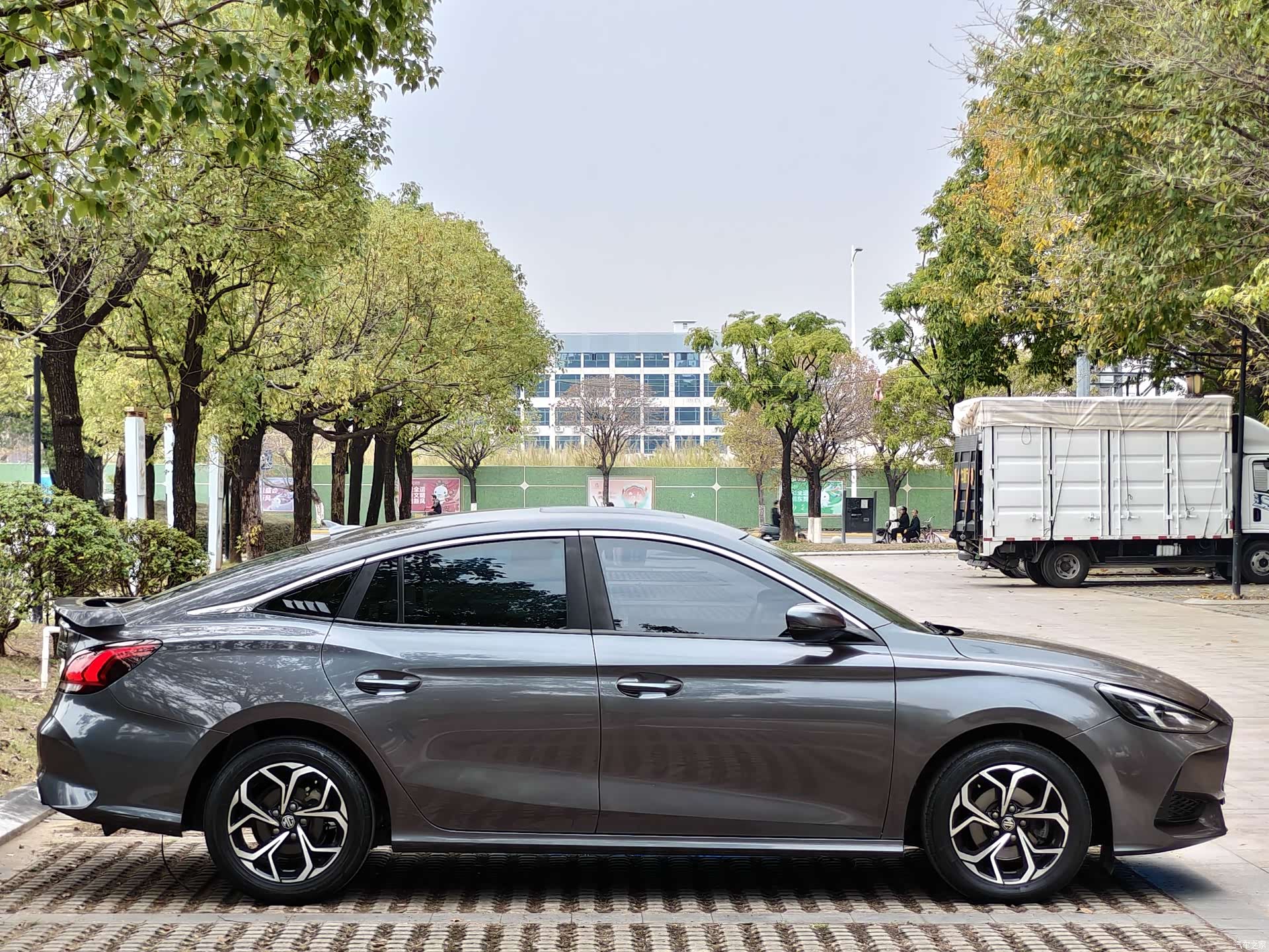 MG MG5, 2021 все фото