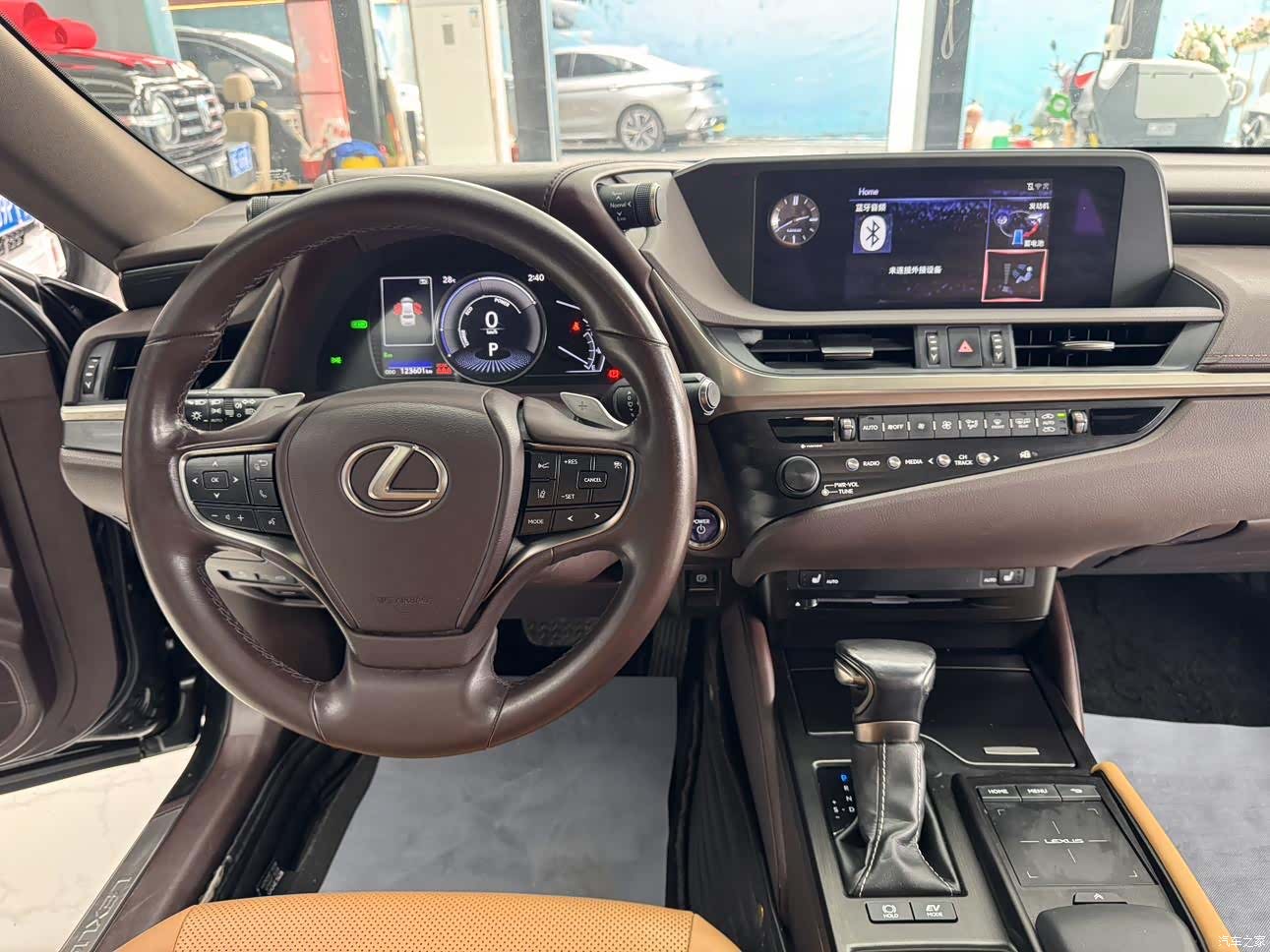 Lexus ES, 2018 25