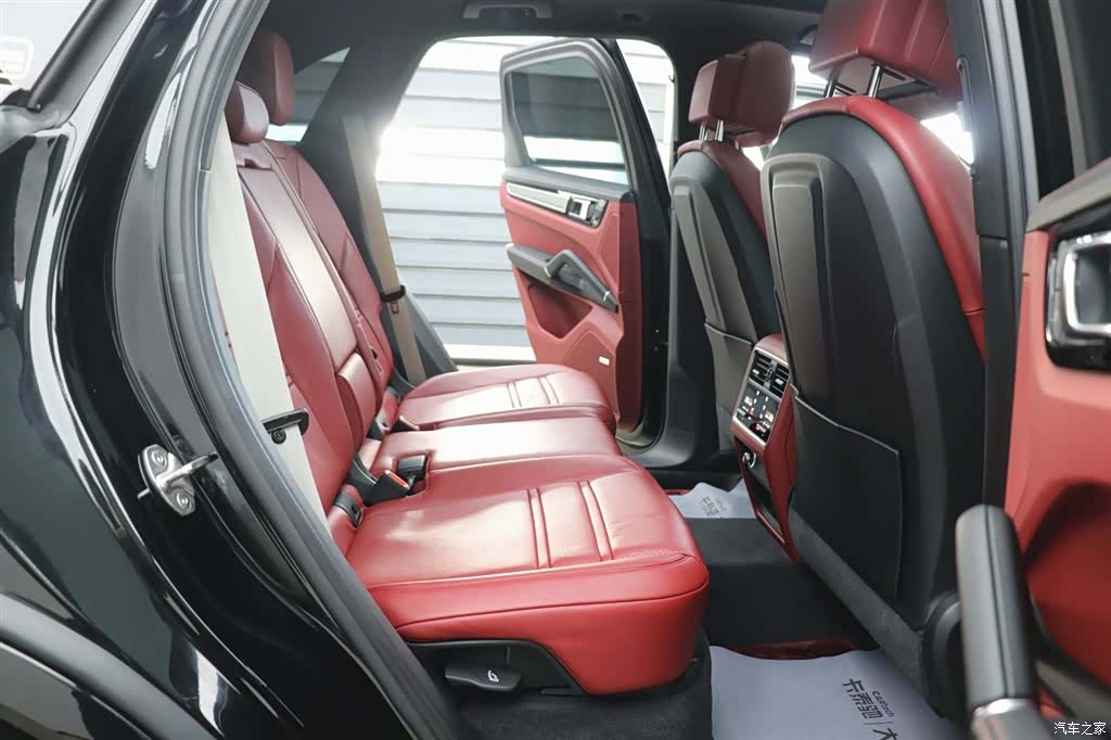 Porsche Cayenne, 2023 27