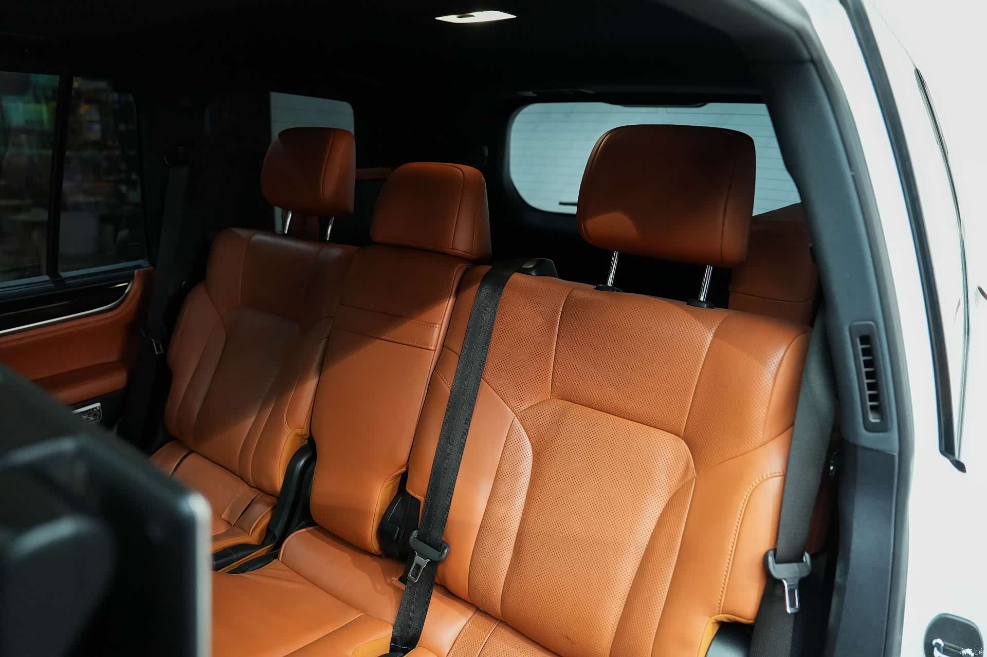 Lexus LX, 2020 23