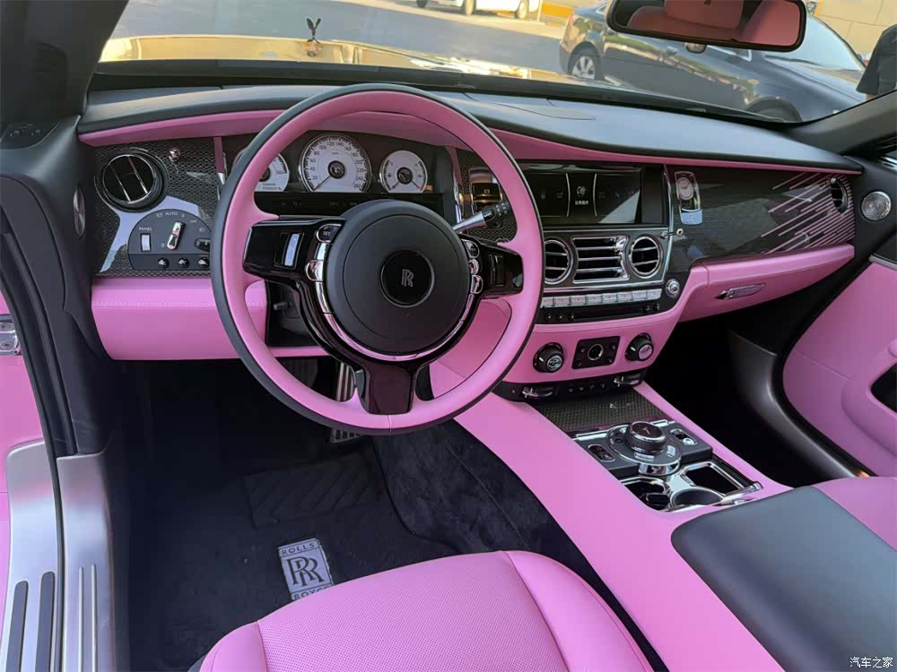 Rolls-Royce Black, 2023 7