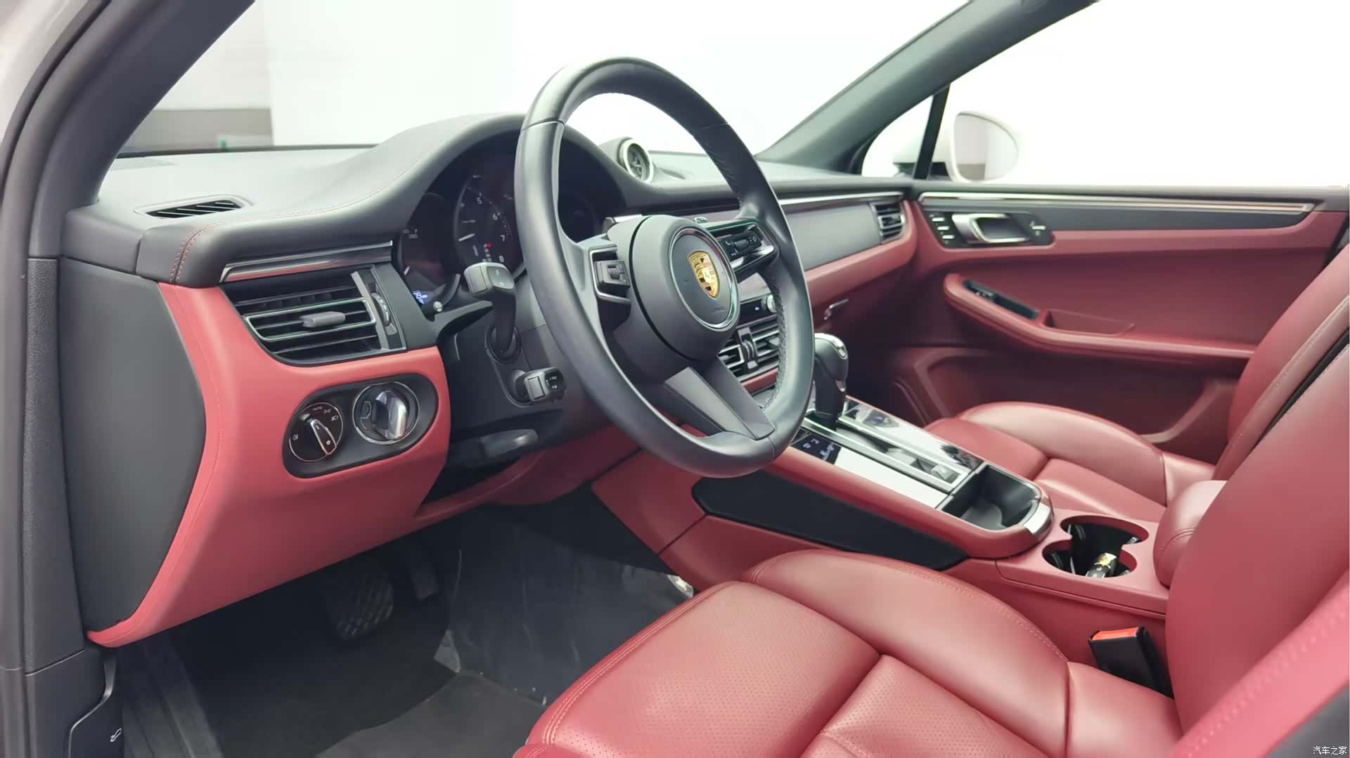 Porsche Macan, 2023 9