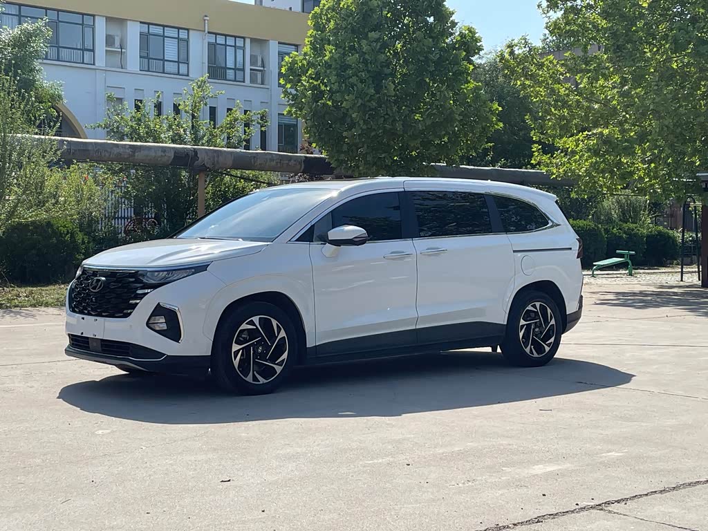 Hyundai Custo