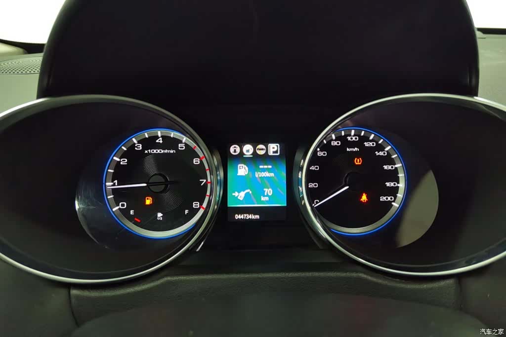 DongFeng AX4, 2021 14