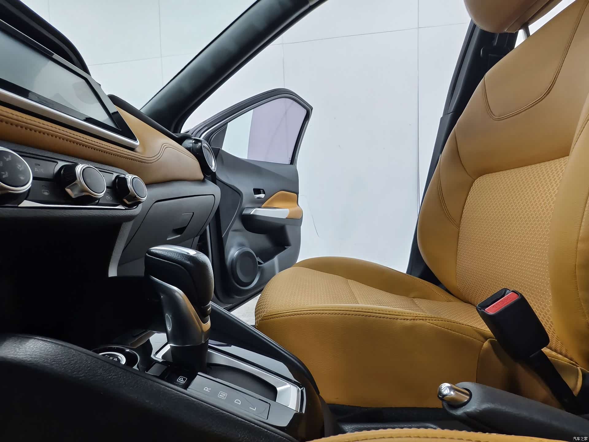 Nissan Kicks, 2017 11