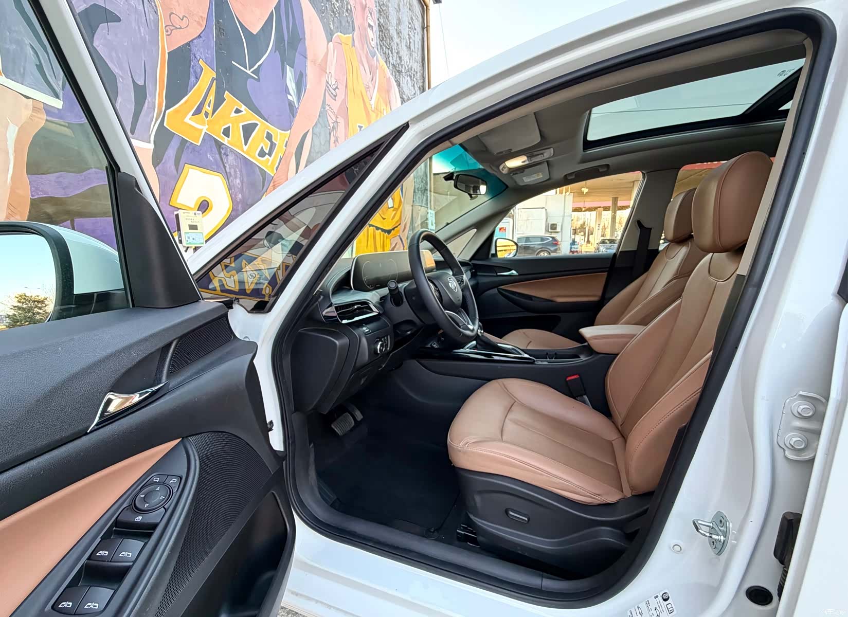 Buick GL6, 2022 7