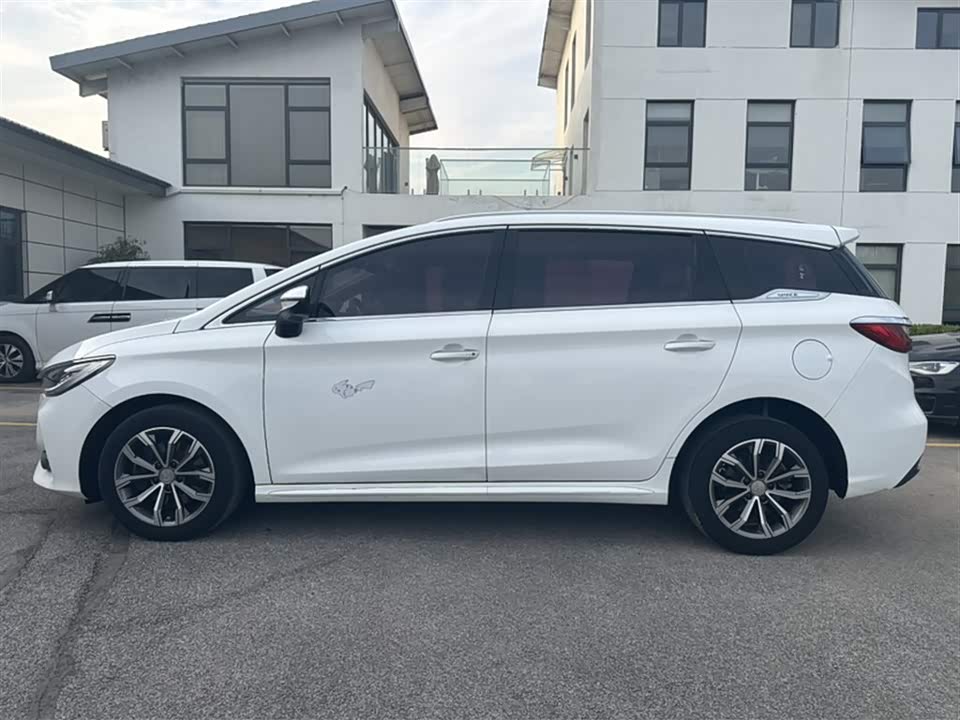 BYD Song MAX BYD Song MAX
