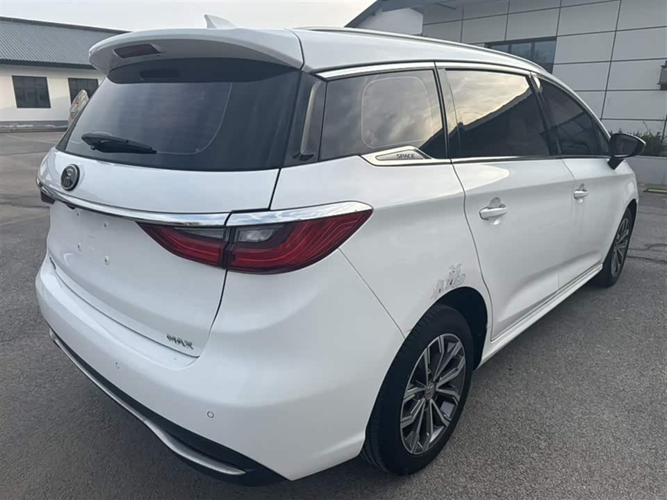BYD Song MAX BYD Song MAX
