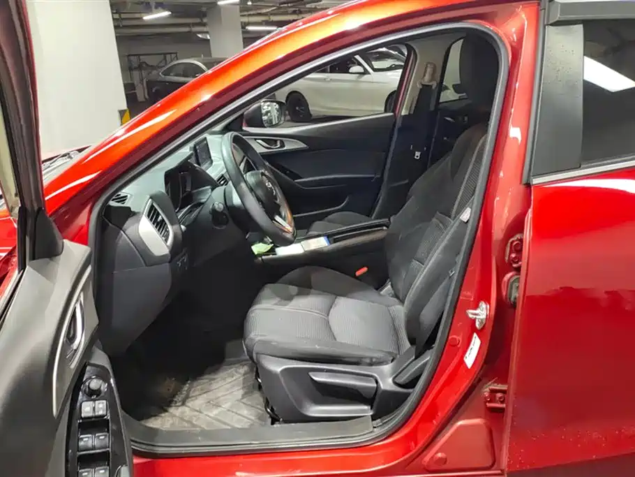 Mazda 3 Angkesaila