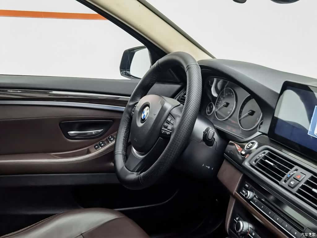 BMW 5 Series, 2015 22
