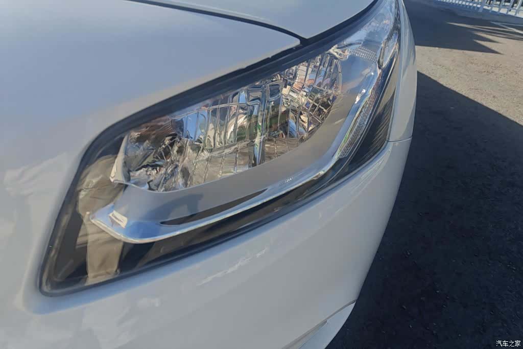 Chevrolet SL, 2015 все фото