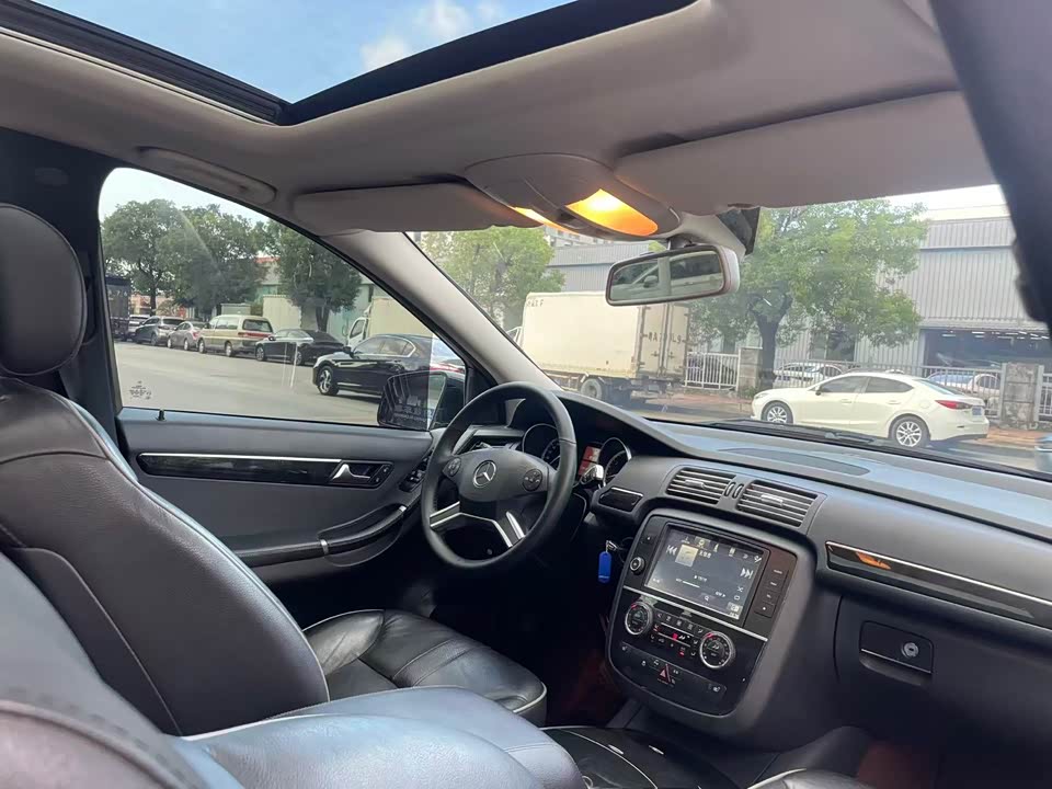 Mercedes-Benz R-class